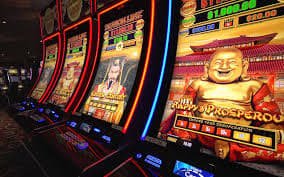 Pengguna menikmati tampilan antarmuka shio168 di perangkat mobile dengan Bahasa Indonesia